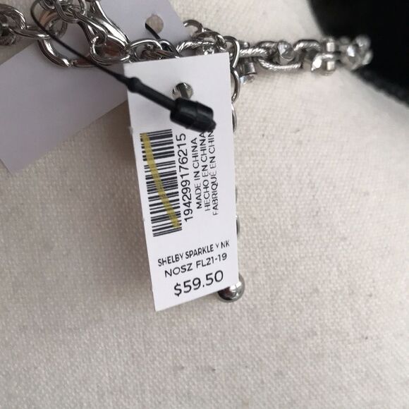 Chico’s Vovel Tessel Silvertone Necklace. - Picture 7 of 11